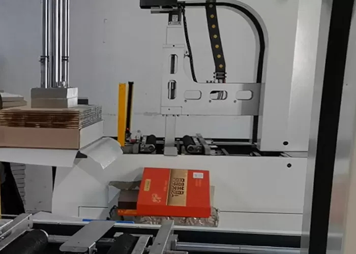 Machine de fabrication de boîtes rigides automatique pour boîtes de bonbons, de chocolat et de café